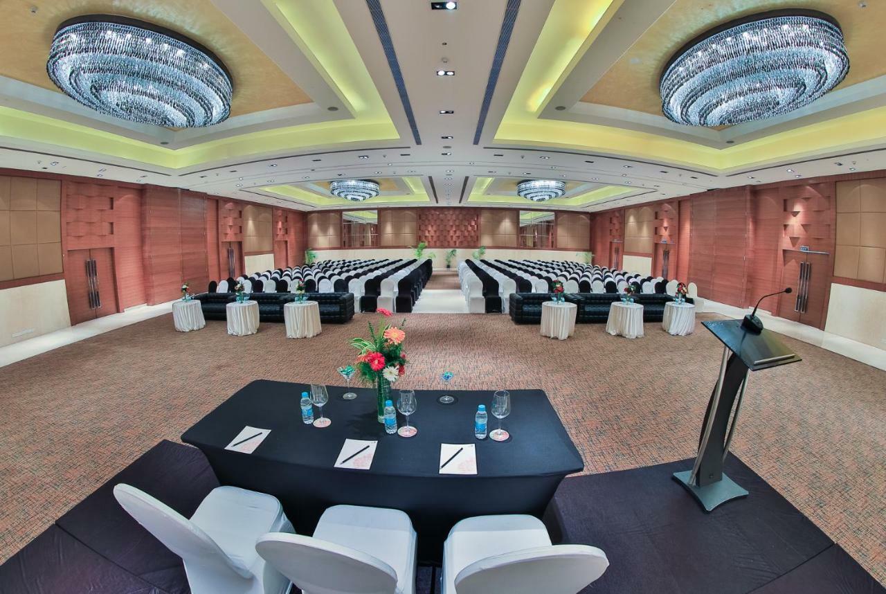 The Lalit Chandigarh